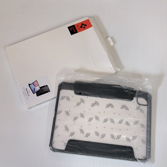 Spigen Ipad Pro 11" in. Case [Ultra Hybrid Pro] Cover With Pencil Holder - Picture 4 of 4